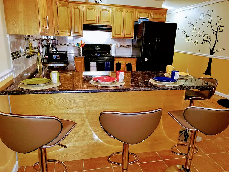 146 Terrace Ave #1A — Photo 5