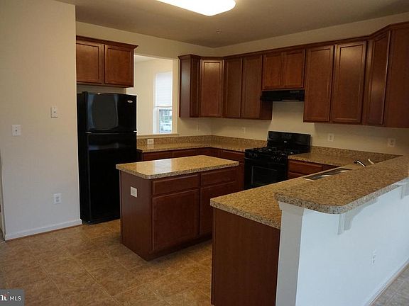 4th image of 46390 Shining Willow Ln #70