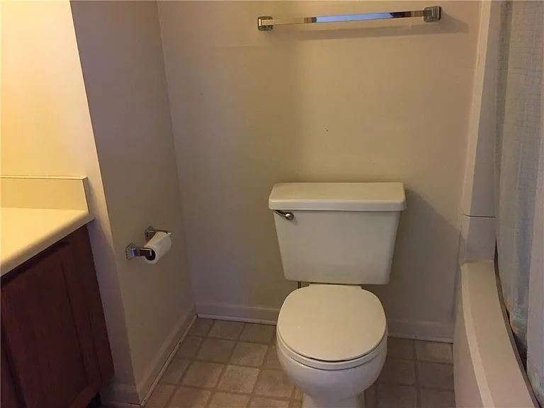 6145 Winfield Ct — Photo 8