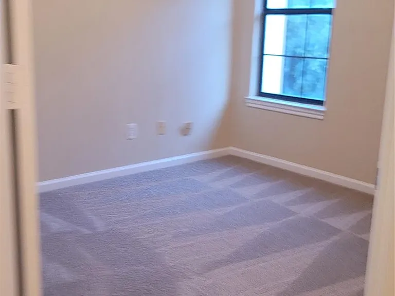 10223 Azalea Vlg — Photo 10