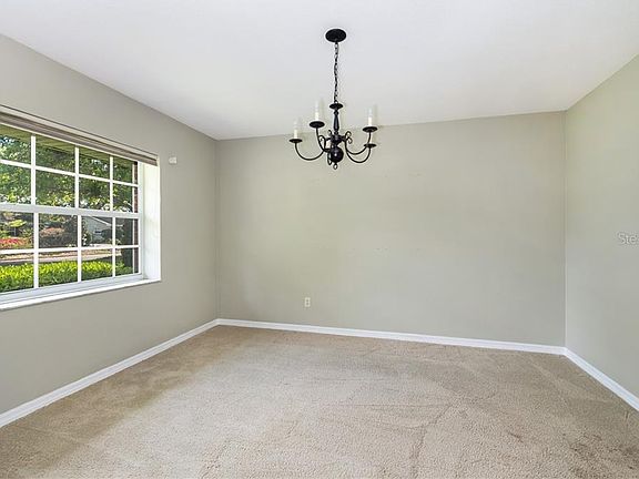 4th image of 691 Blairshire Cir