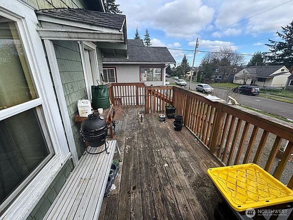 2nd image of 2613 Queets Avenue