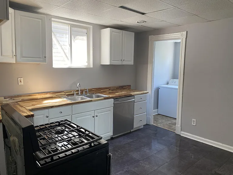 381 5th Ave #2 — Photo 3