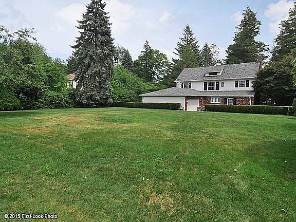 2nd image of 265 Oaklawn Ave