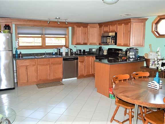 4th image of 9935 S 88th Ave