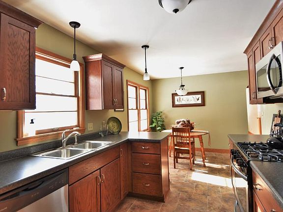 5th image of 4231 Reservoir Blvd NE