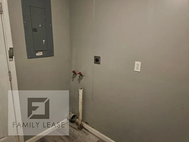 307 Melvin Dr — Photo 10