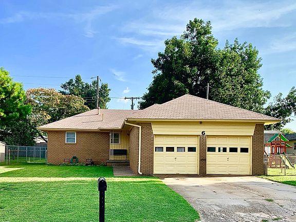 2nd image of 6 Dianna Dr