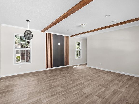 4th image of 4 Islander Ct.