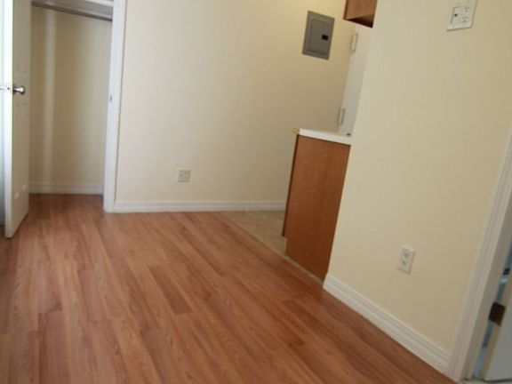 5th image of 216 W 100th St APT 210