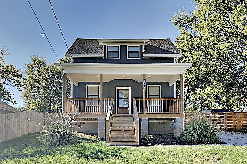 1st image of 1604 Jewel St