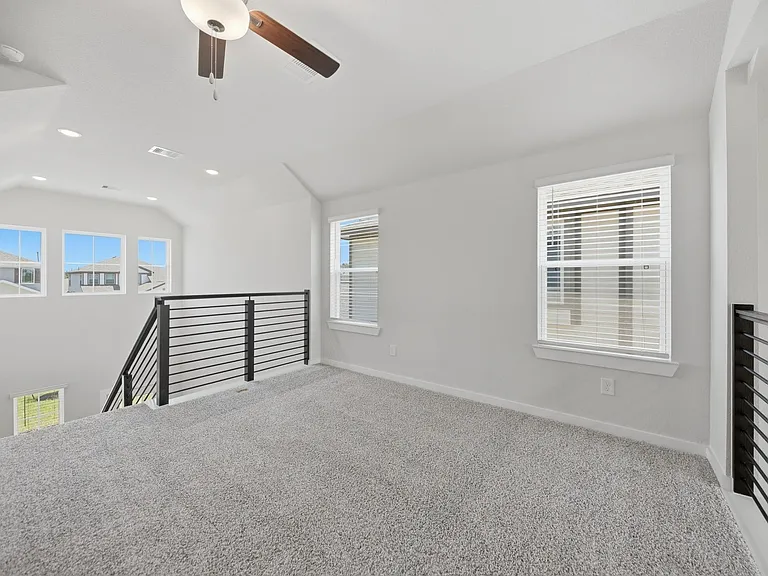 1053 Lilly Ln — Photo 37