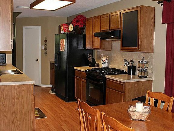 3rd image of 5312 Winding Brook Dr