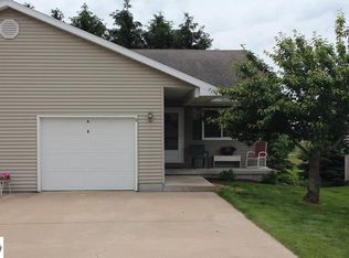 2812 S Lincoln Rd APT A8, Mt Pleasant, MI 48858