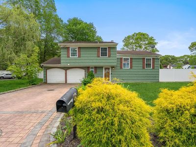 12 Pleasant Place, Farmingville, NY, 11738