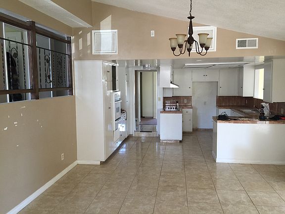 4th image of 5345 Leroy St