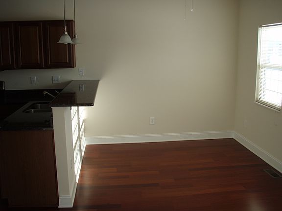 5th image of 1111 Oxley Dr