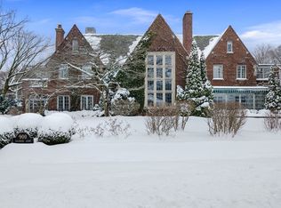 900 Edgemere Ct, Evanston, IL 60202