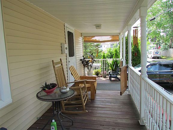 2nd image of 11 Winthrop St