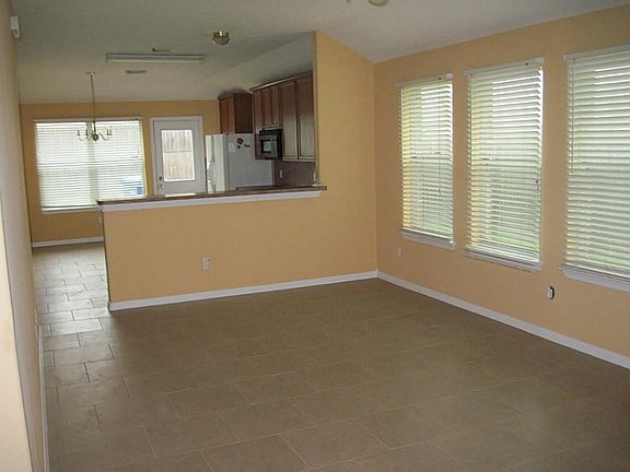 4th image of 5211 Manorfield Dr