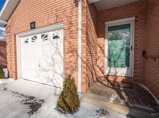 10 Woodpointe Run #10, Buffalo, NY 14221