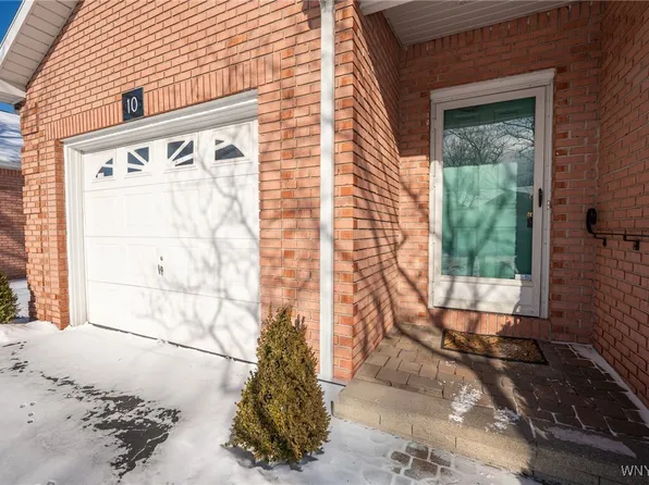 10 Woodpointe Run #10, Buffalo, NY 14221