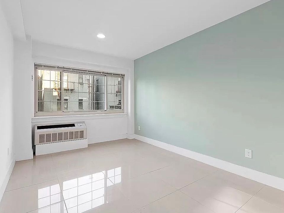 2nd image of 207 W 115th St APT 10