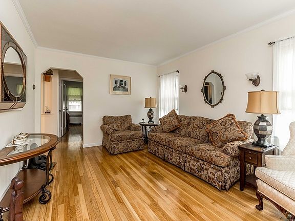 3rd image of 78-26 267th St