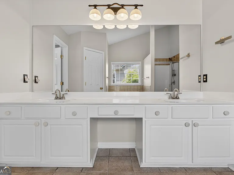 28 Stonehenge Ct — Photo 47
