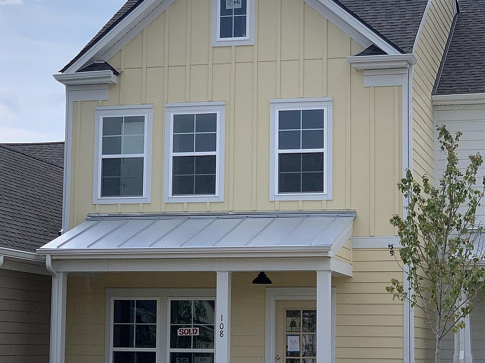 2nd image of 120 Mary Ann Cir