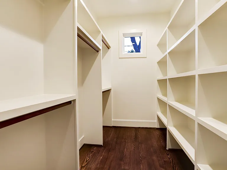 138 Lakeview Dr — Photo 13