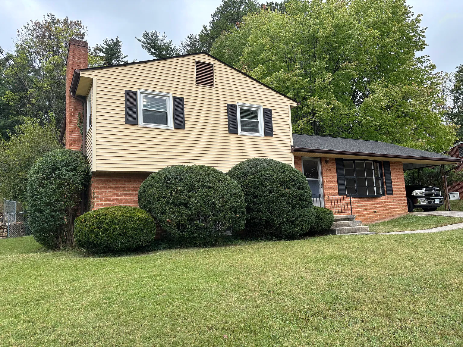 3 bed, 1729 sqft, $1,950 — Photo 1