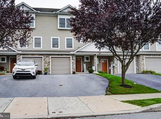 724 Keller Dr, Lititz, PA 17543