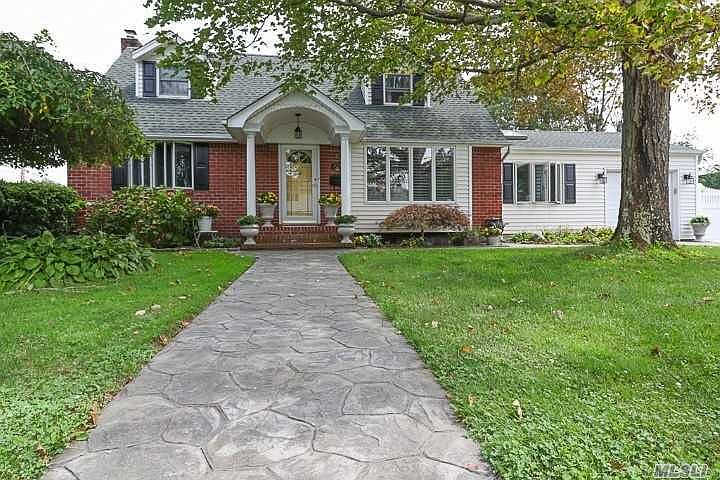 1st image of 371 Hamilton Pl