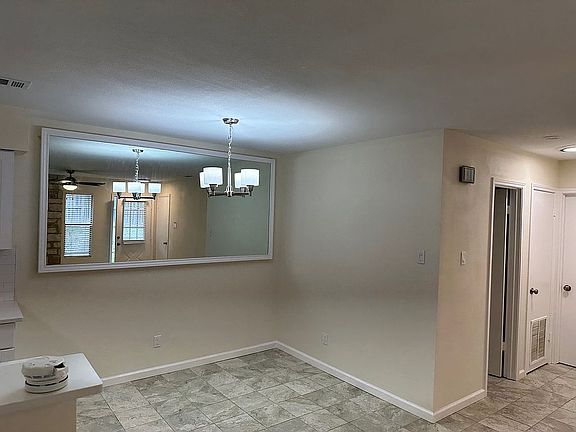 4th image of 18506 Lake Oaks Dr