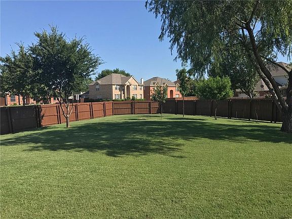 2nd image of 1202 Garret Ct