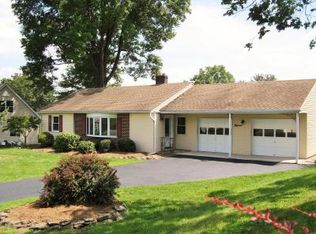 15 Cedar Grove Rd, Branchburg, NJ 08876