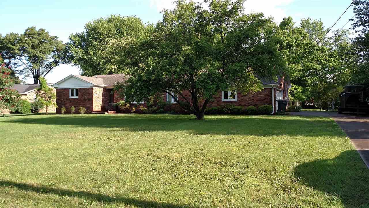 1612 Sycamore St, Murray, KY 42071 Zillow
