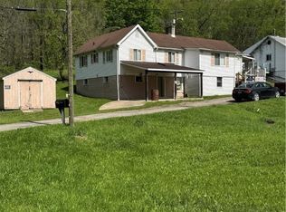 5 Navoski Ln, Burgettstown, PA 15021