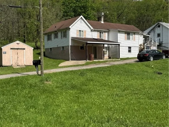 5 Navoski Ln, Burgettstown, PA 15021