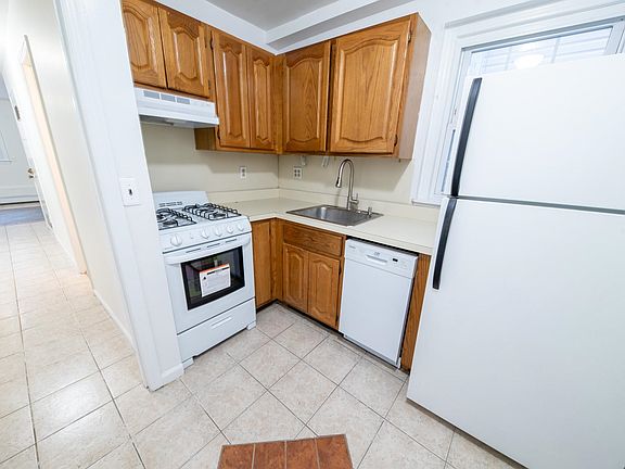 4th image of 6219 Polk St #G
