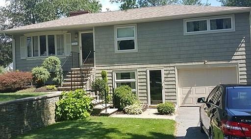 2nd image of 54 Jackson Ave