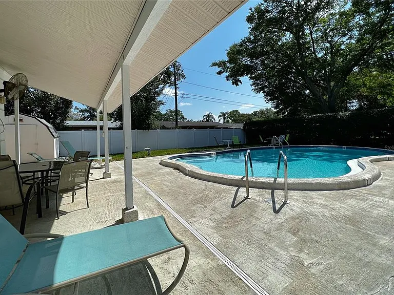 1535 Nursery Rd #403 — Photo 20