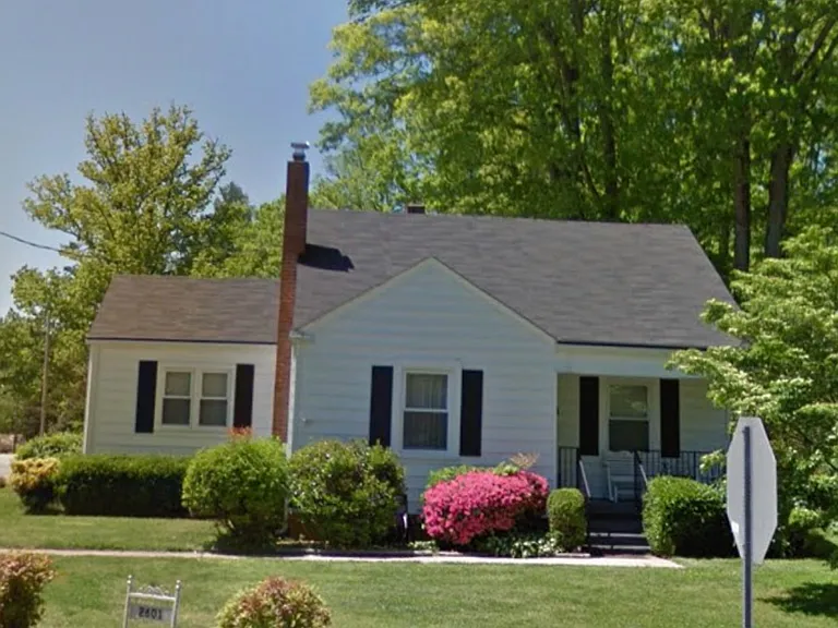2601 Stratford Dr — Photo 1