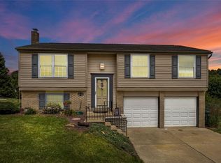 129 Penn Crest Dr, McKeesport, PA
