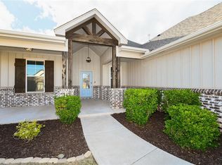 10805 Mountain Fork Dr, Yukon, OK 73099