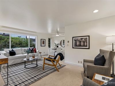 2111 E John Street #202, Seattle, WA, 98112