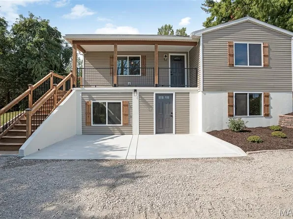 19 S 56th St, Belleville, IL 62226