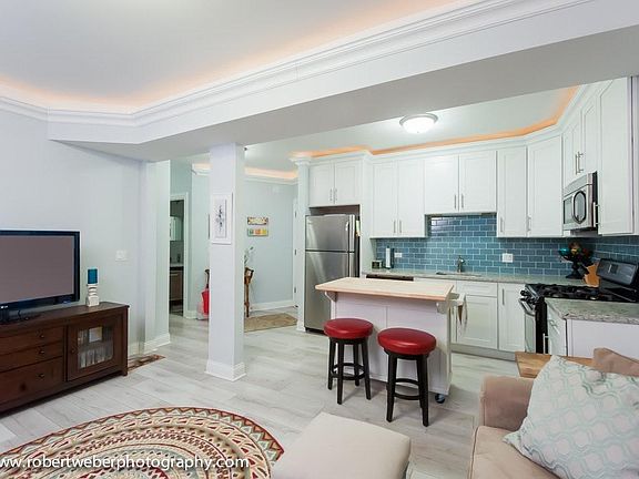 3rd image of 15 N Vail Ave APT 303