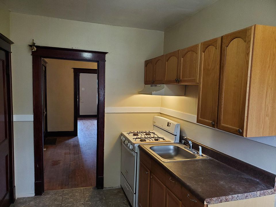 1st image of 4726 Lee Ave #B